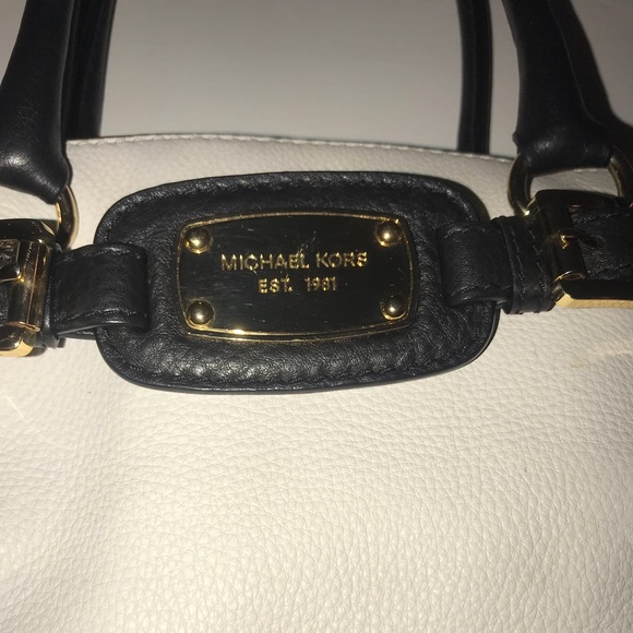 Authentic Michael Kors Hamilton - Picture 3 of 7